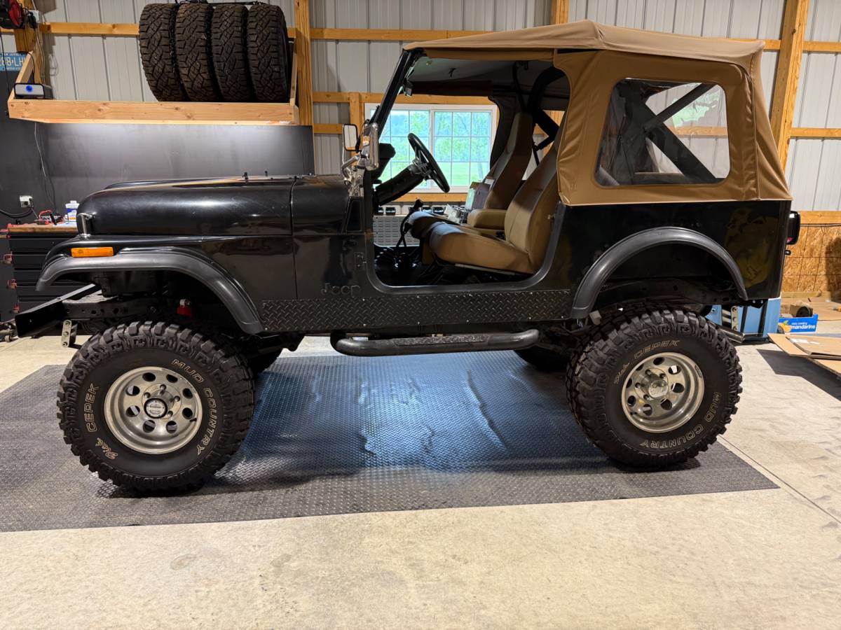 Jeep-Cj-7-1986-black-5