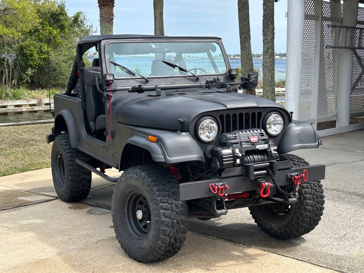 Jeep-Cj-7-diesel-1986-black-1