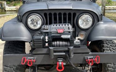 Jeep-Cj-7-diesel-1986-black-9