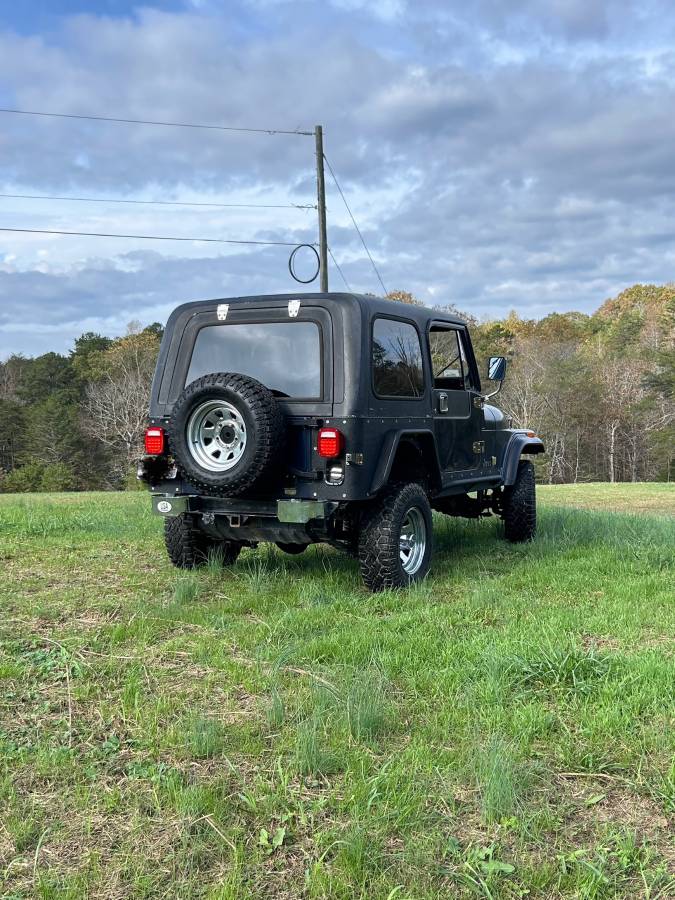 Jeep-Cj-7-laredo-1983-blue-6
