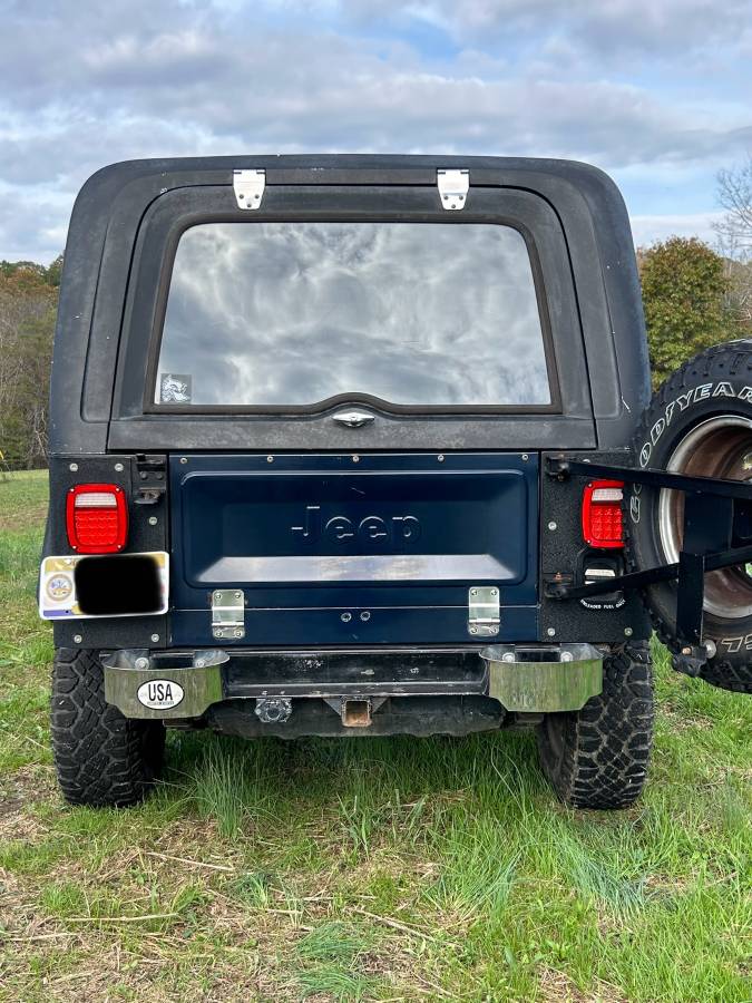 Jeep-Cj-7-laredo-1983-blue-8