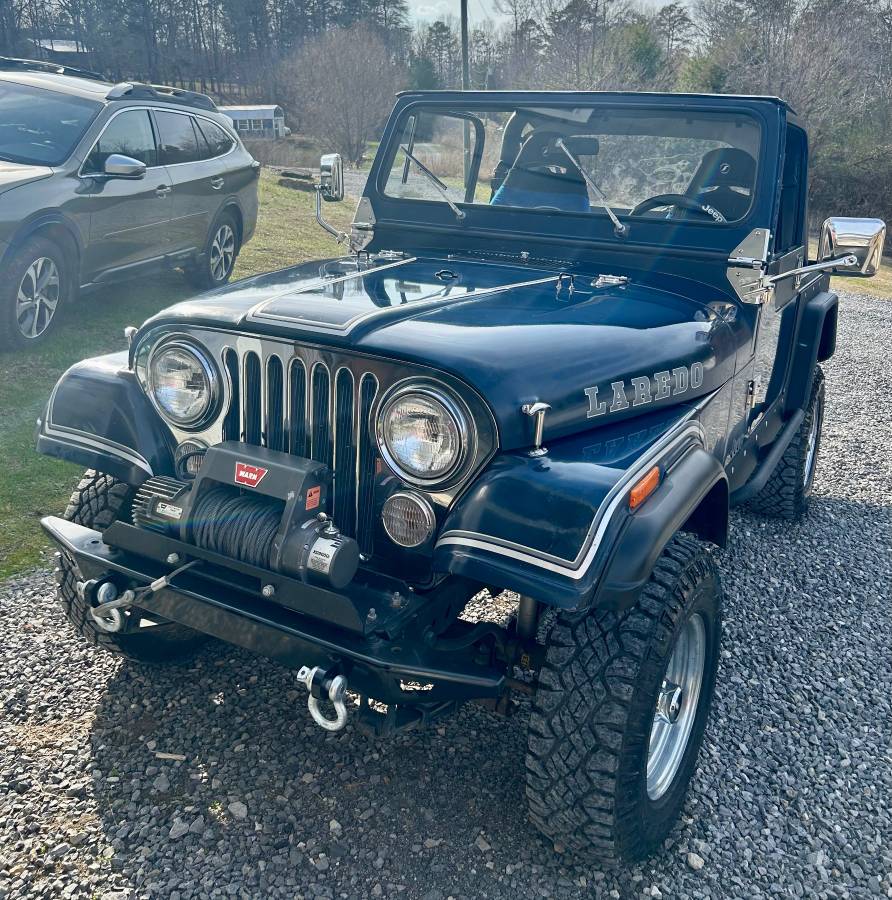 Jeep-Cj-7-laredo-1983-blue