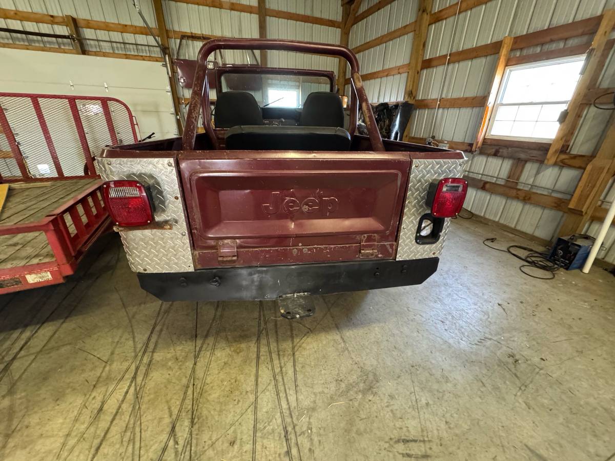 Jeep-Cj-8-scrambler-1981-red-7