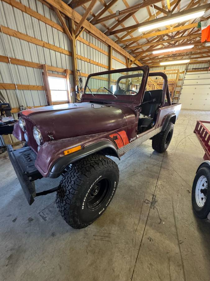 Jeep-Cj-8-scrambler-1981-red