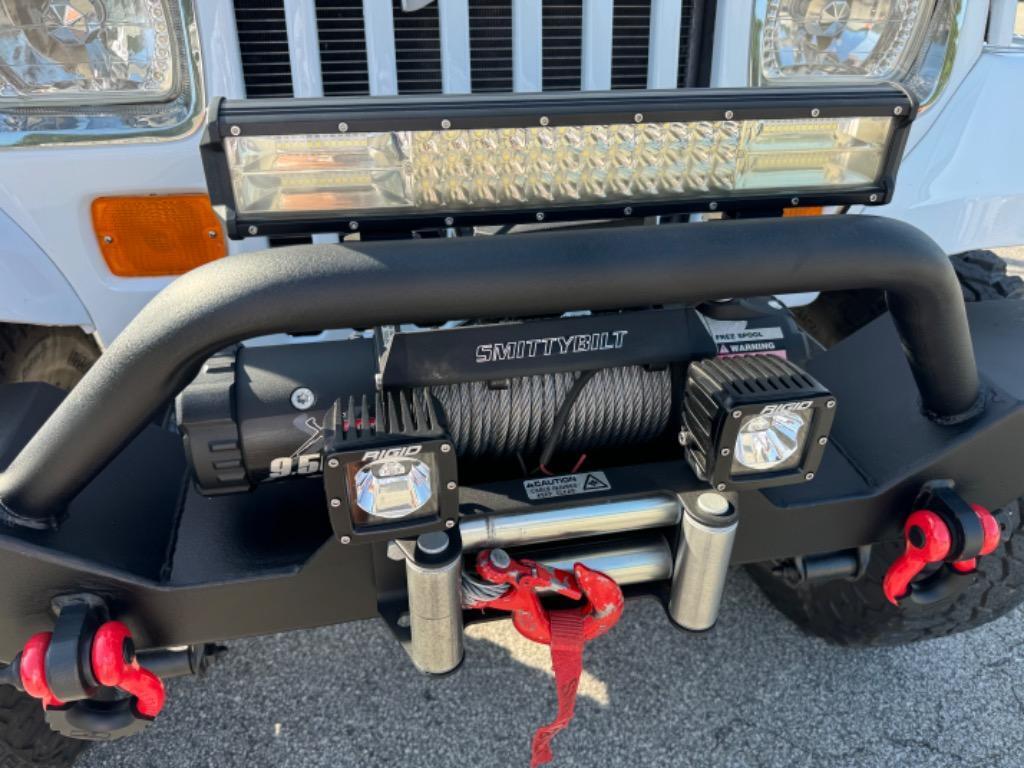 Jeep-Cj-resto-mod-LS-4L60E-trans-1978-10