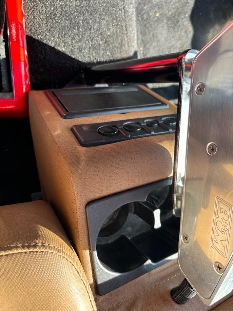 Jeep-Cj-resto-mod-LS-4L60E-trans-1978-31