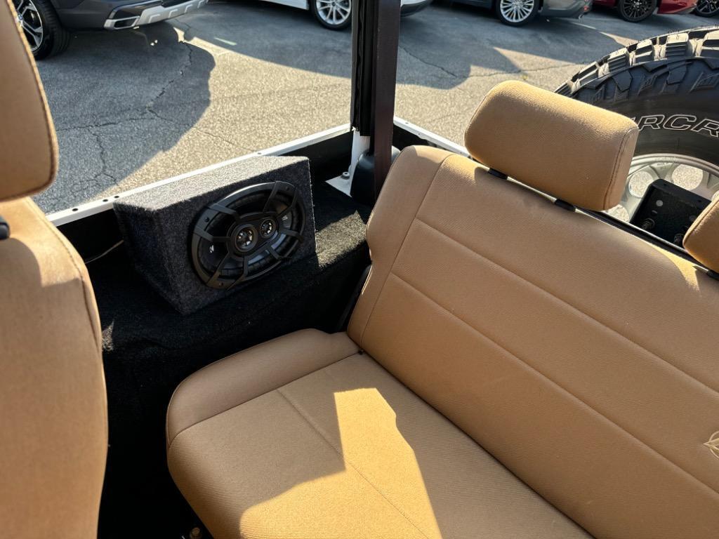 Jeep-Cj-resto-mod-LS-4L60E-trans-1978-37