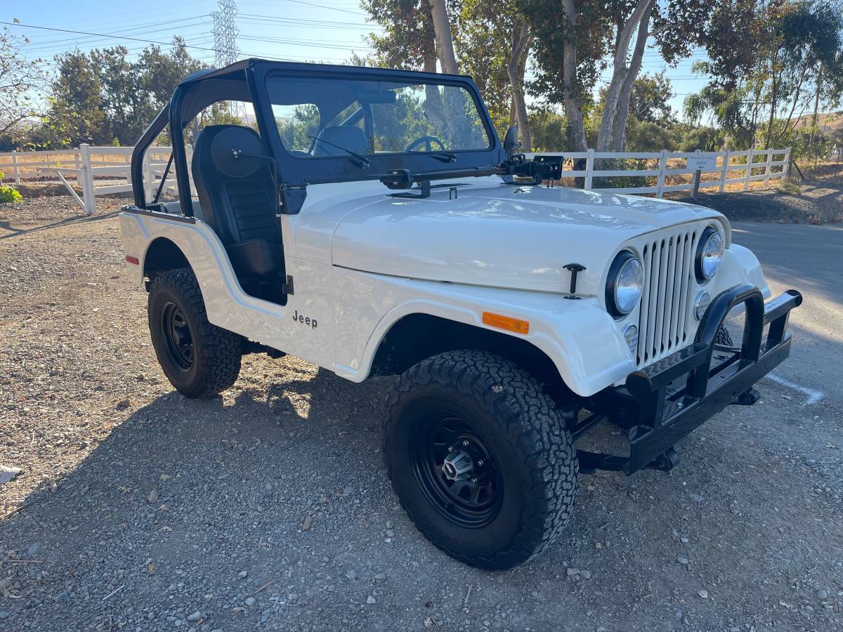 Jeep-Cj5-1976-white-1