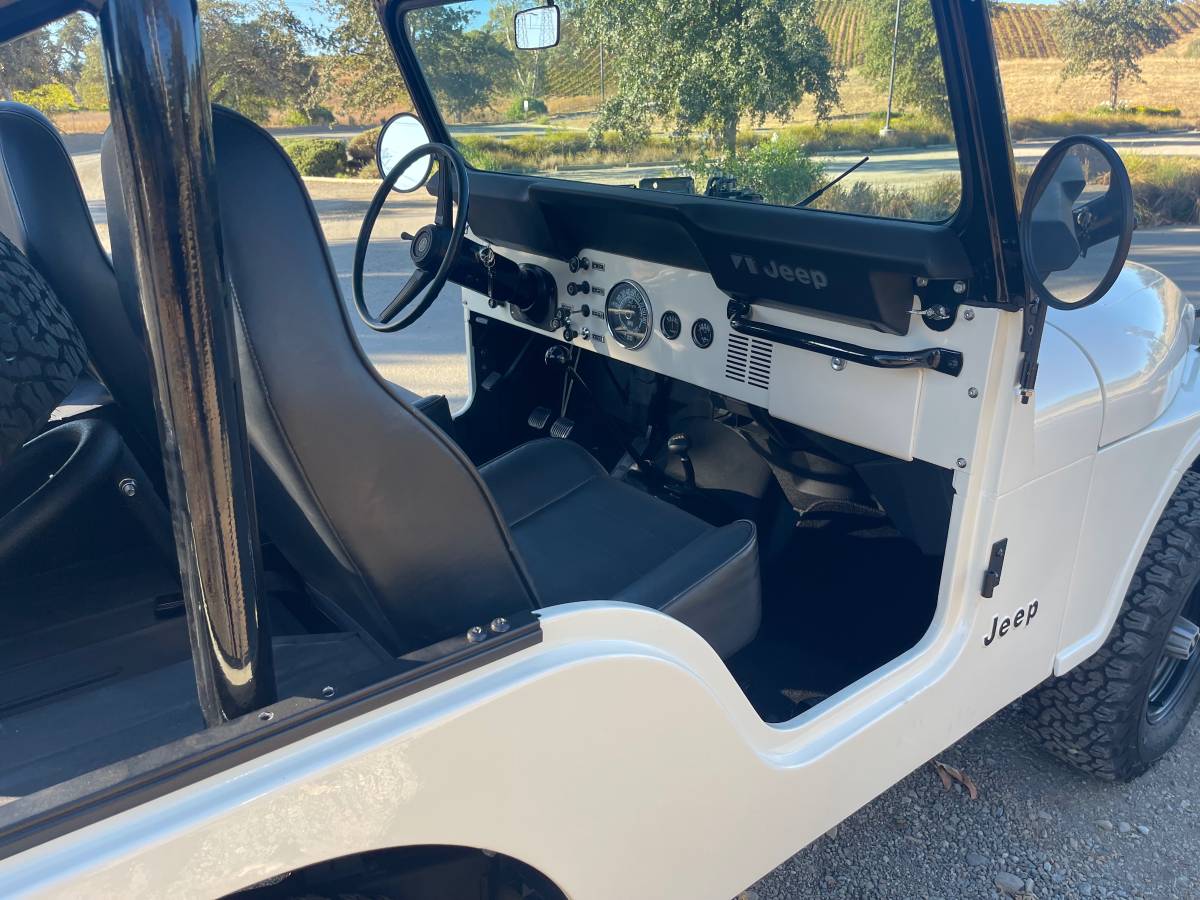 Jeep-Cj5-1976-white-4