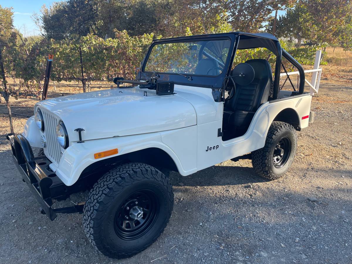 Jeep Cj5  1976 white