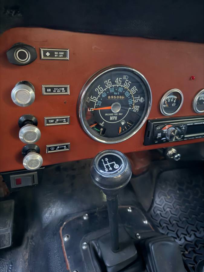 Jeep-Cj5-1983-brown-5