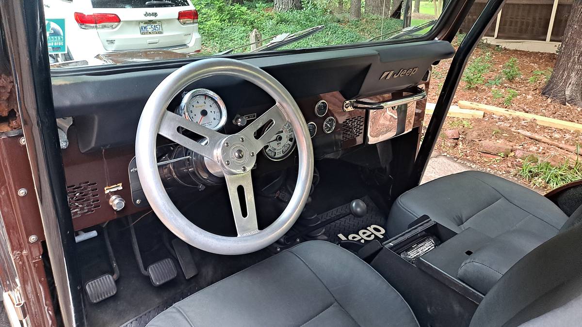 Jeep-Cj7-1976-brown-1