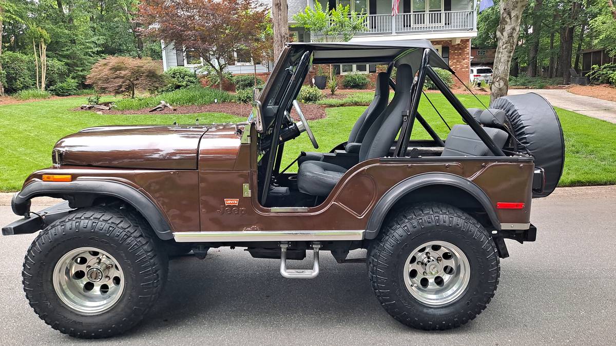 Jeep-Cj7-1976-brown-5