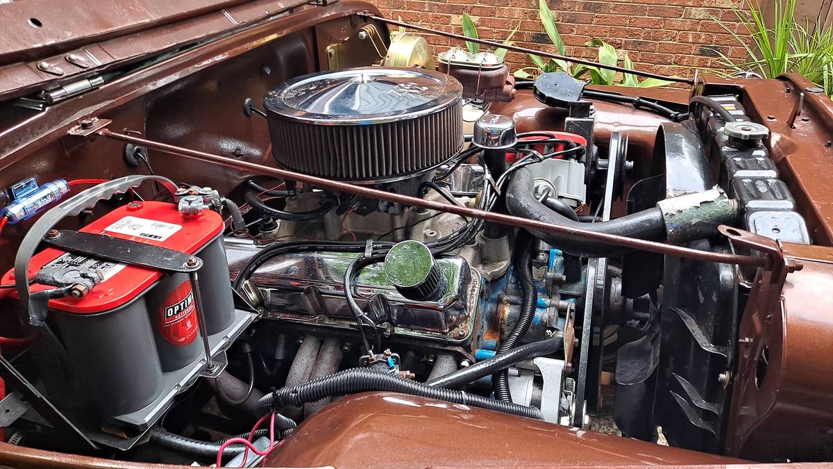 Jeep-Cj7-1976-brown