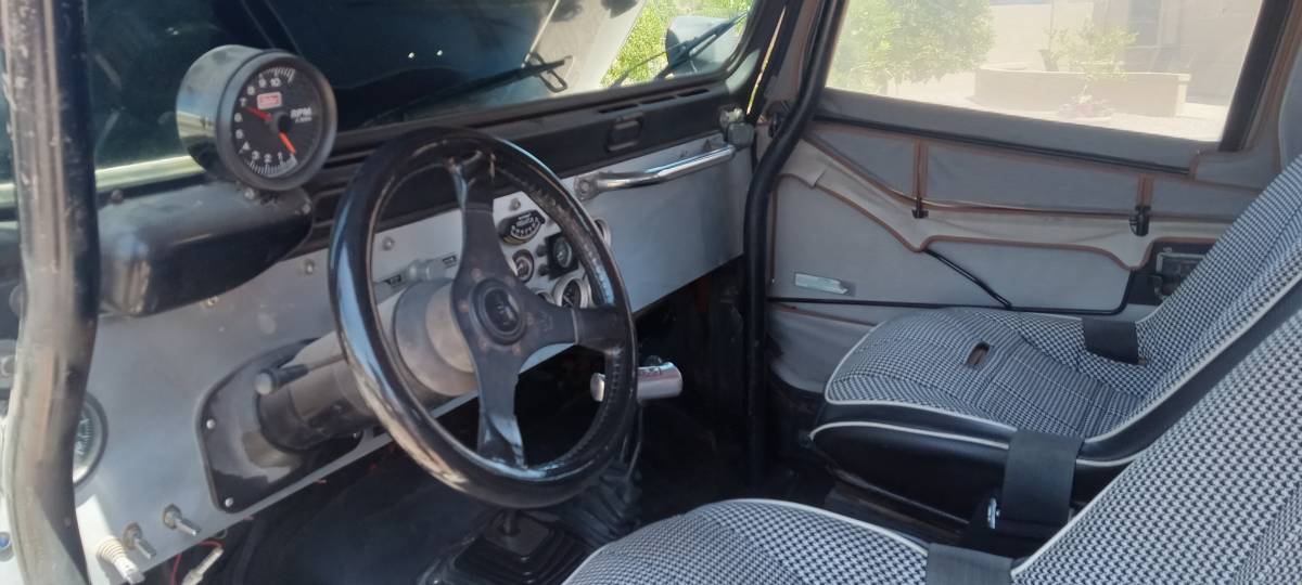 Jeep-Cj7-1977-black-2
