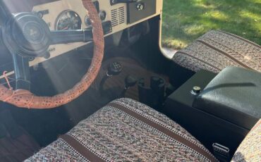 Jeep-Cj7-1984-brown-4