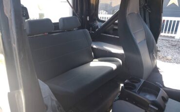 Jeep-Cj7-1985-silver-1