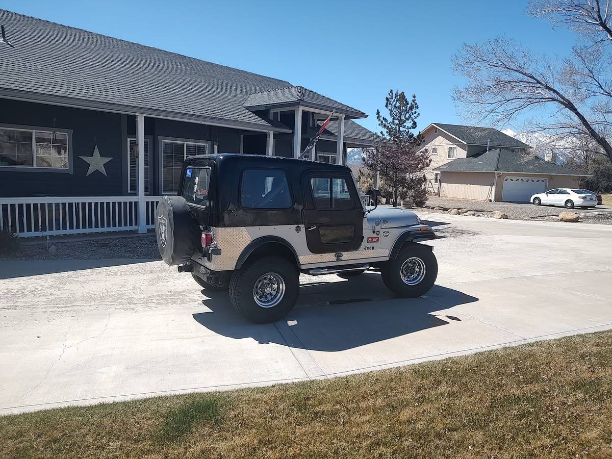 Jeep-Cj7-1985-silver-4
