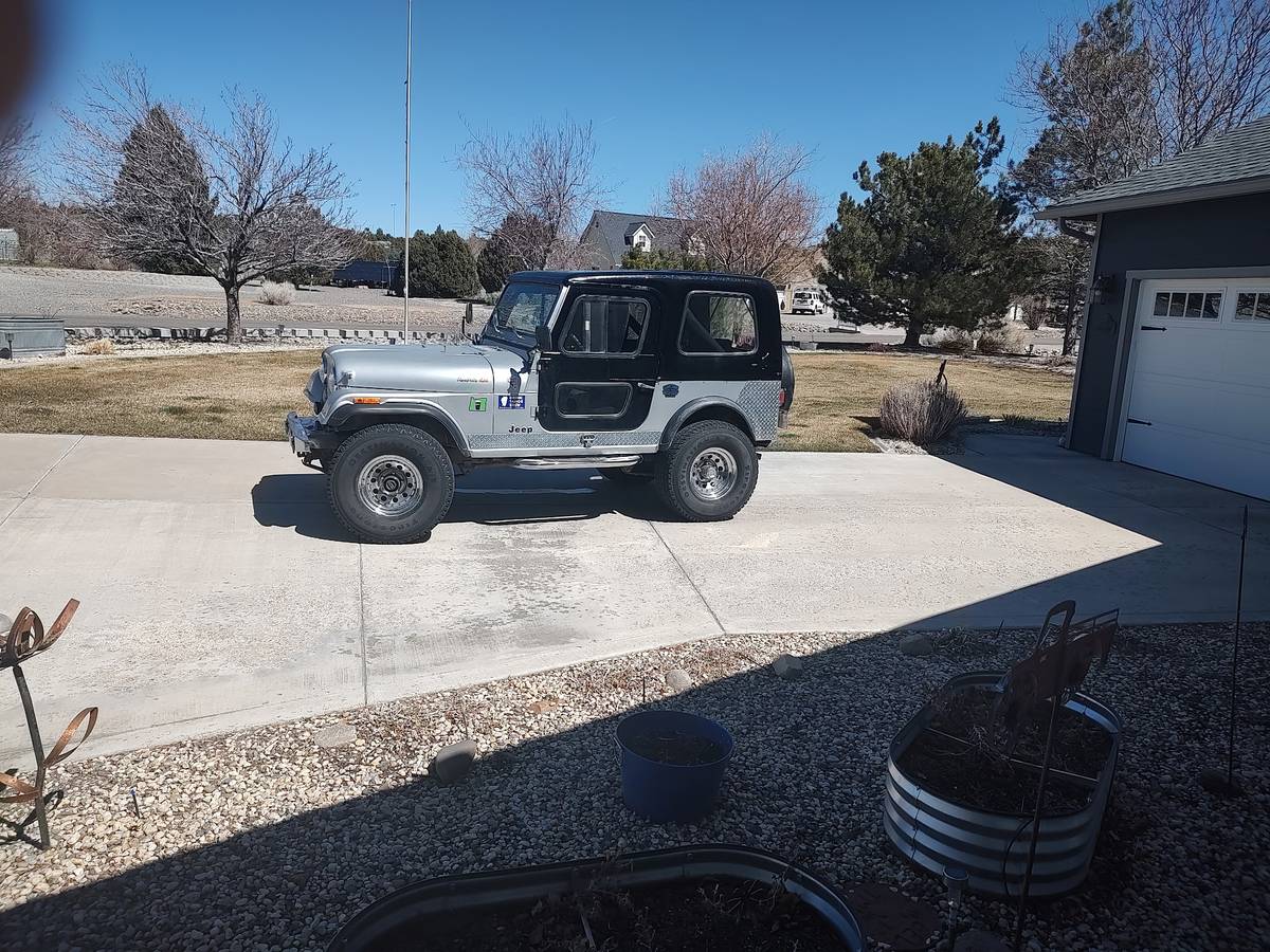 Jeep-Cj7-1985-silver-6