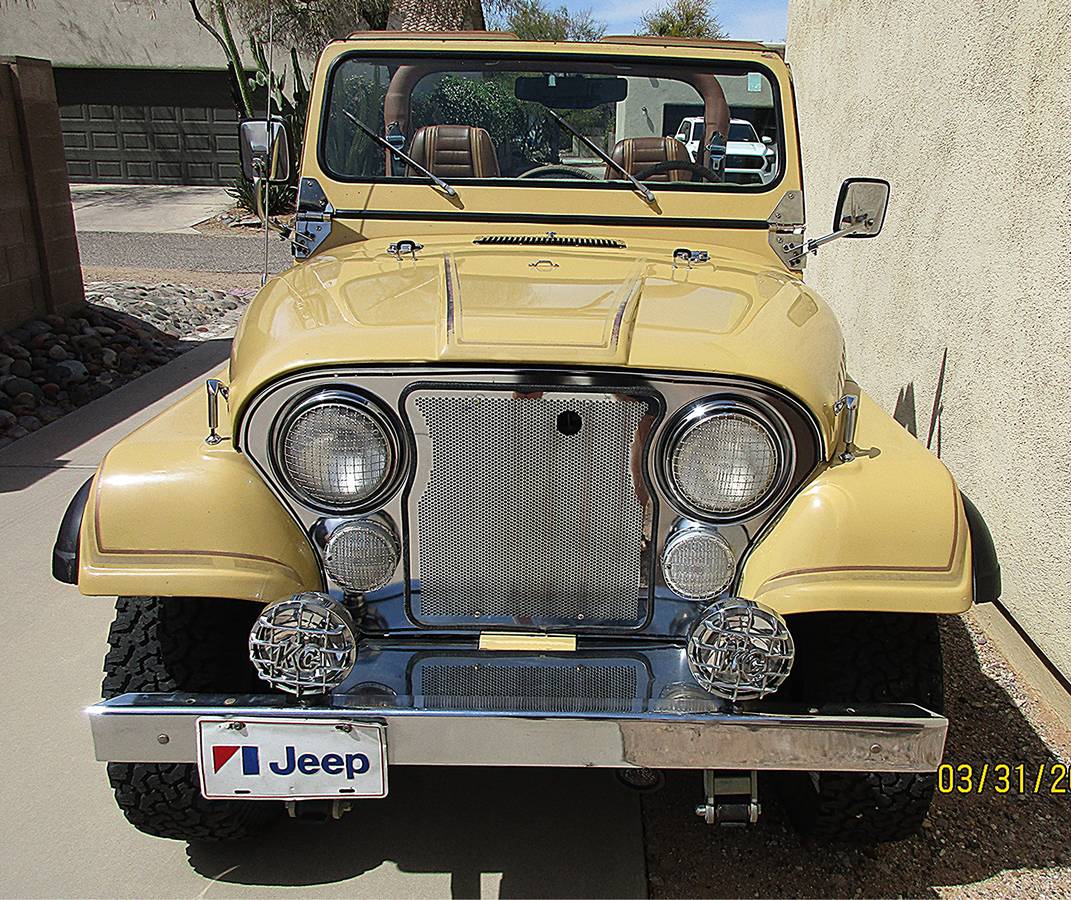 Jeep-Cj7-laredo-1981-yellow-13