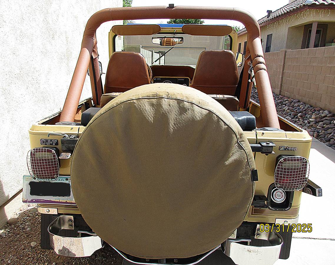 Jeep-Cj7-laredo-1981-yellow-14