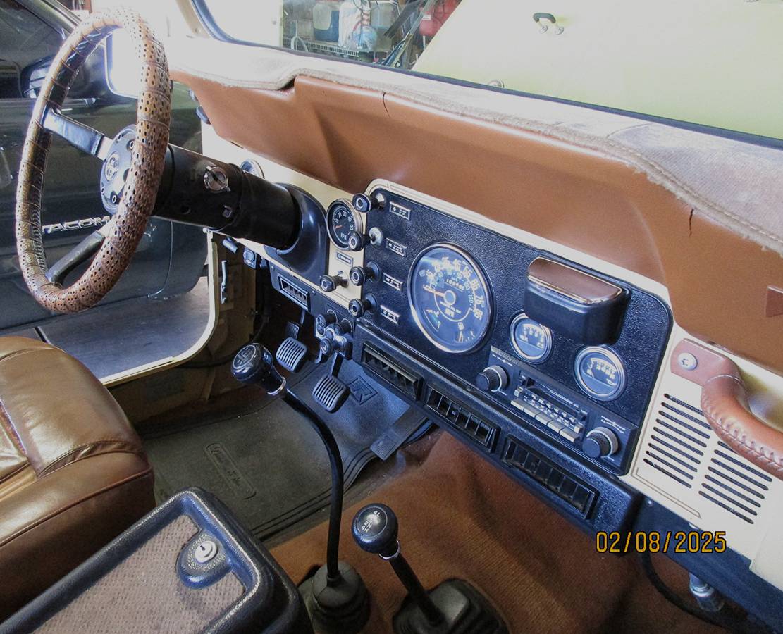 Jeep-Cj7-laredo-1981-yellow-22