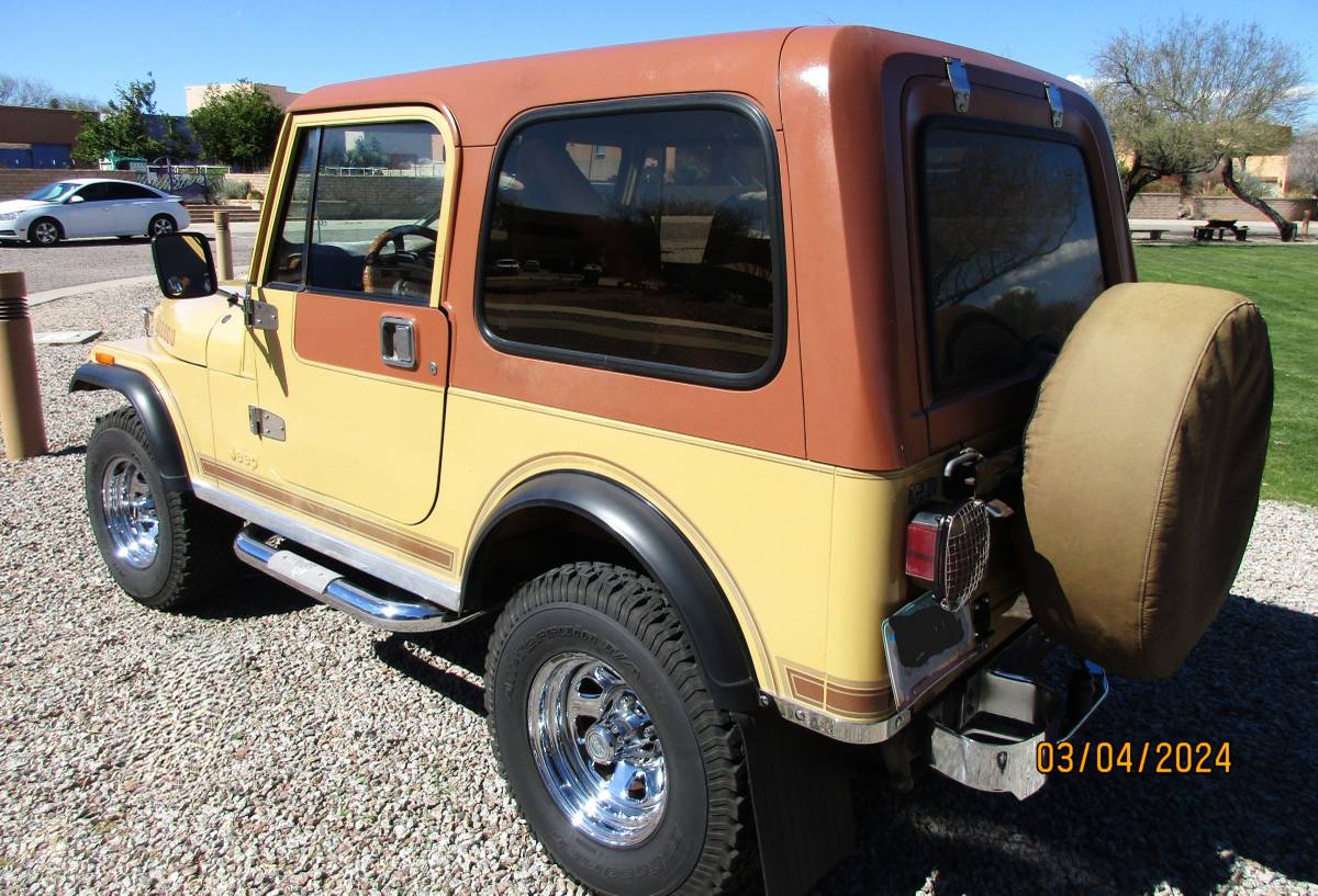 Jeep-Cj7-laredo-1981-yellow-4