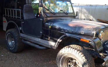 Jeep-Cj7-laredo-4x4-1980-black-11