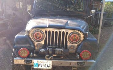 Jeep-Cj7-laredo-4x4-1980-black-2