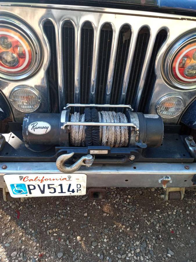 Jeep-Cj7-laredo-4x4-1980-black-5