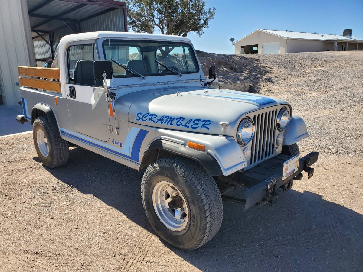 Jeep-Cj8-scrambler-1982-silver-1
