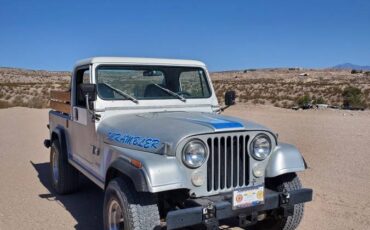 Jeep-Cj8-scrambler-1982-silver-6