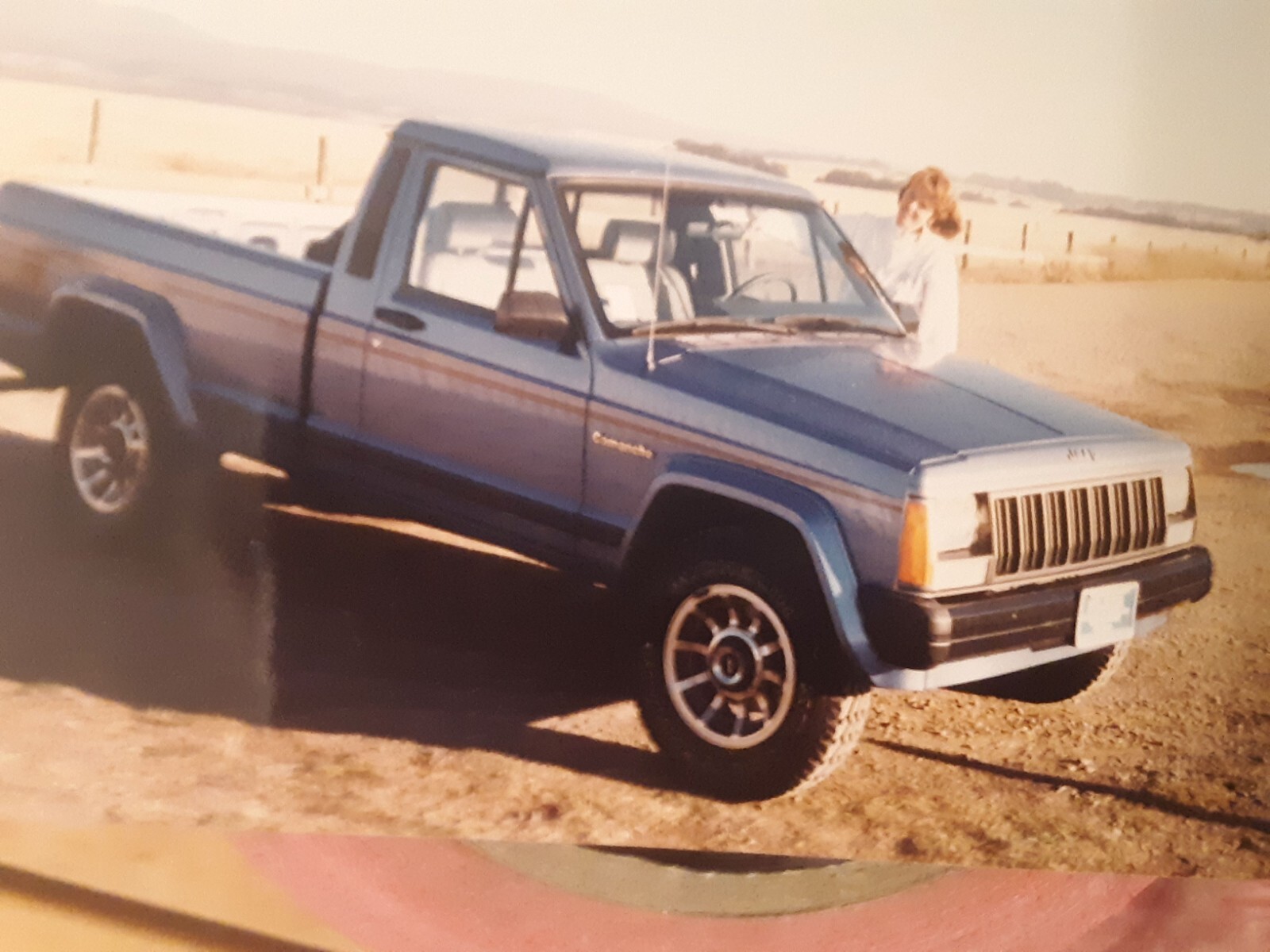 Jeep-Comanche-1990-4