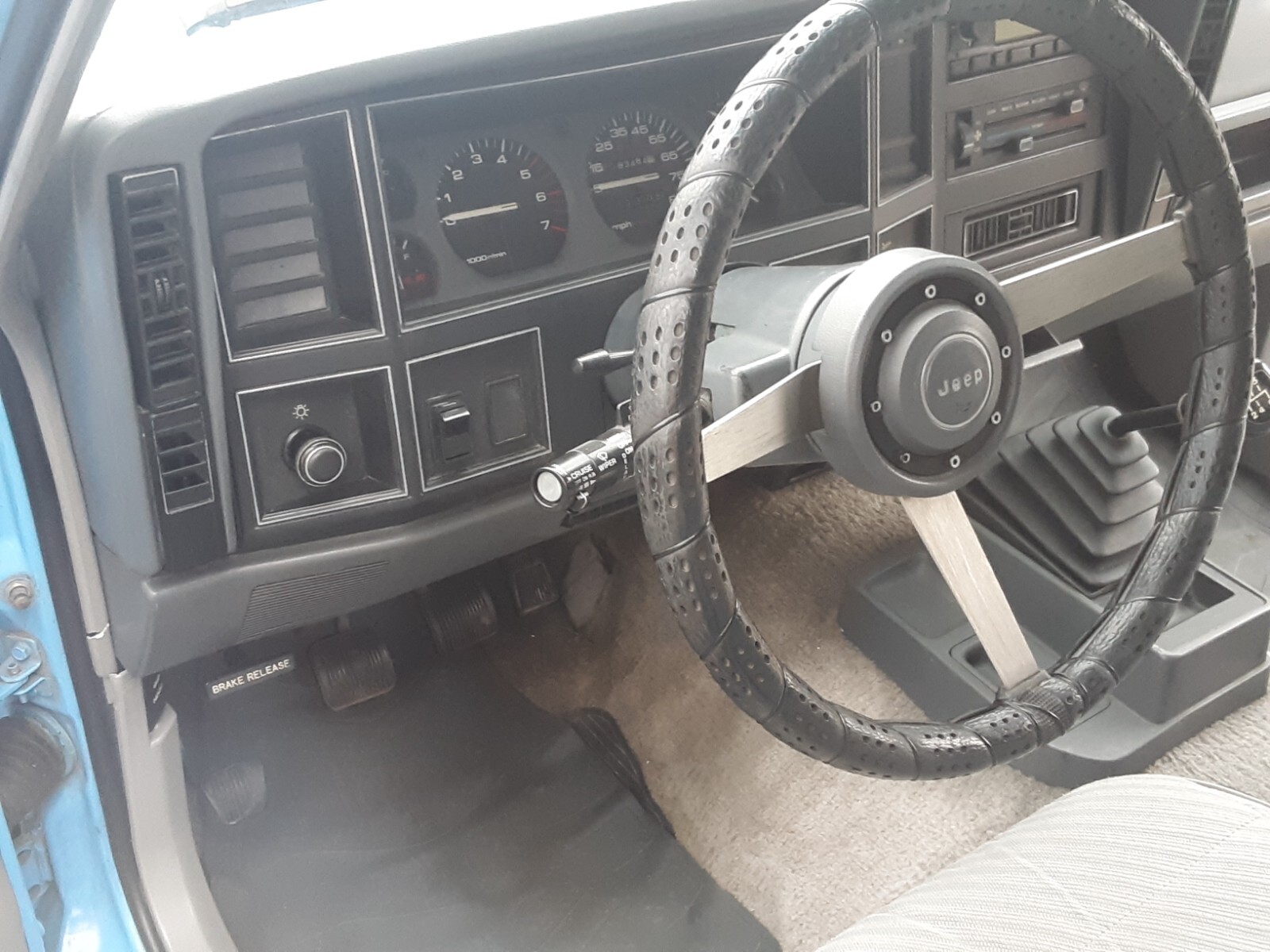 Jeep-Comanche-1990-6