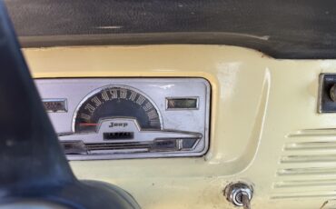Jeep-Commando-1969-Convertible-13