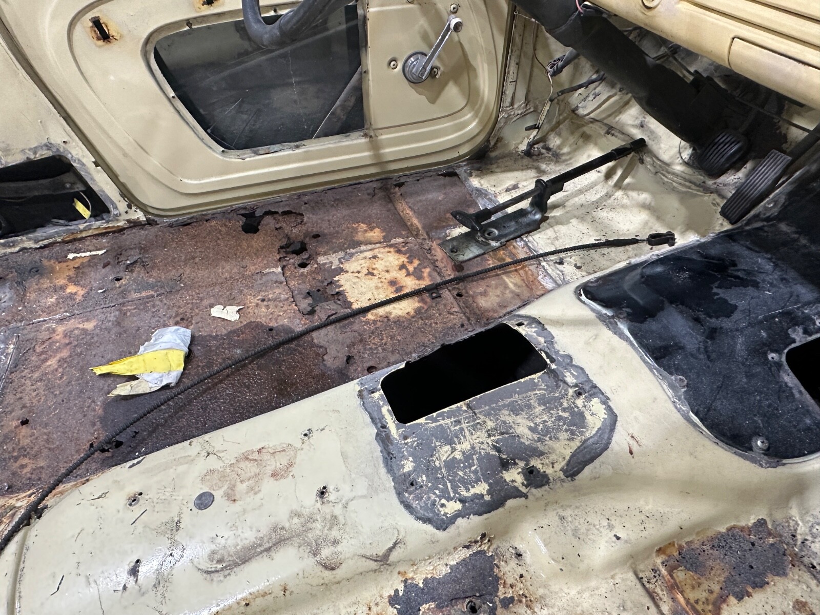 Jeep-Commando-1970-Convertible-13