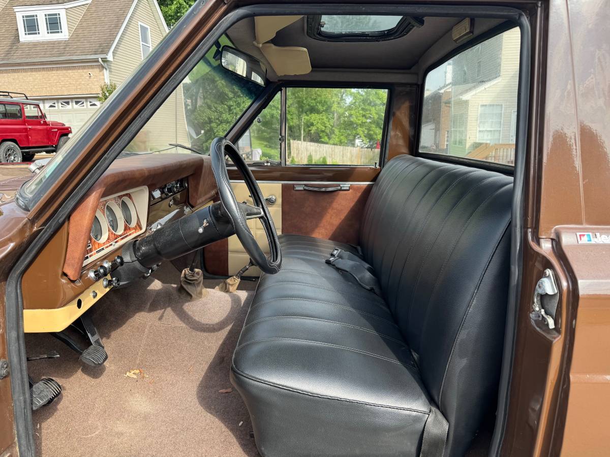 Jeep-Gladiator-j20-1974-brown-9