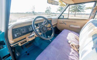 Jeep-Grand-Wagoneer-1987-SUV-12