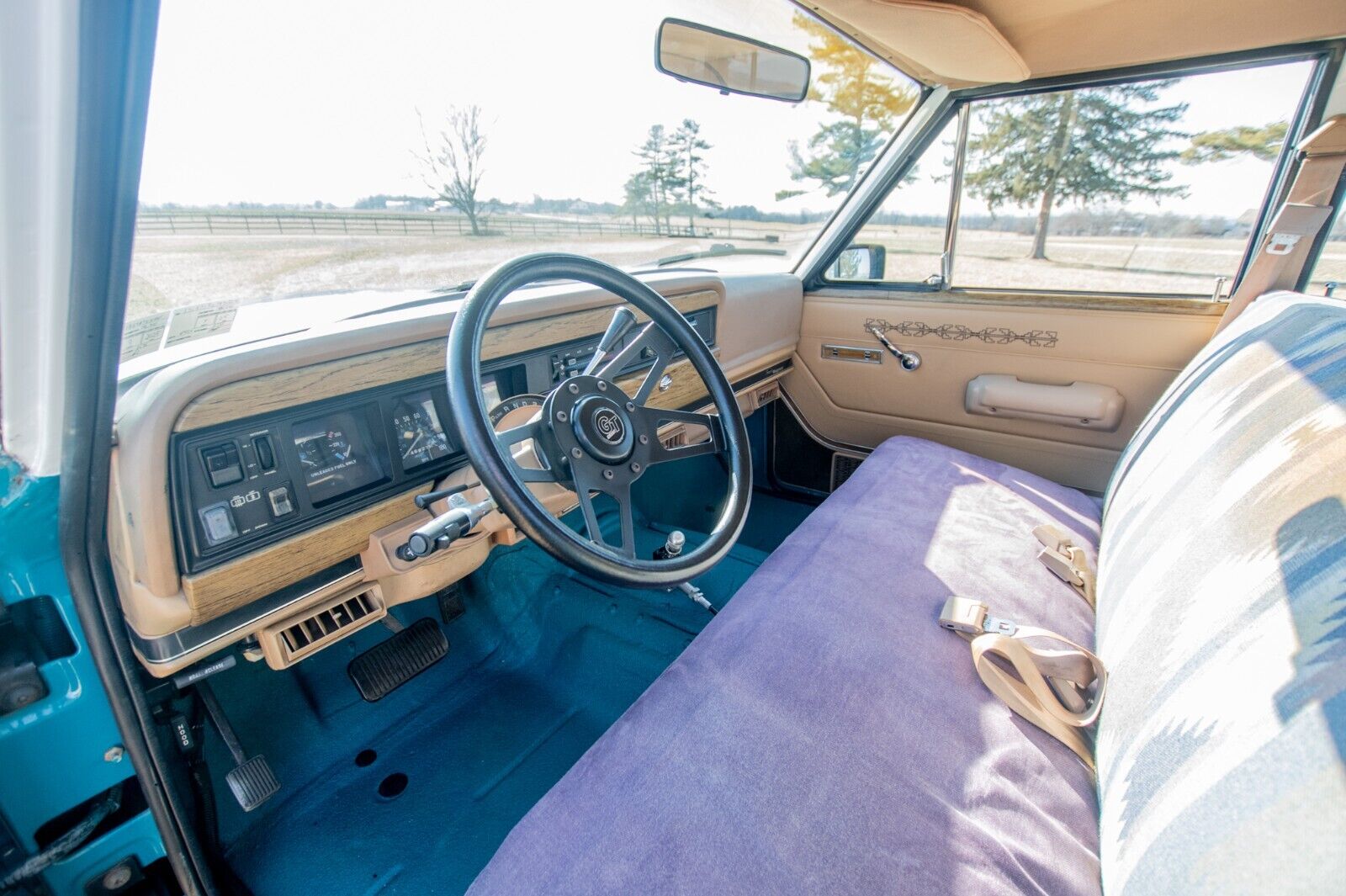 Jeep-Grand-Wagoneer-1987-SUV-12