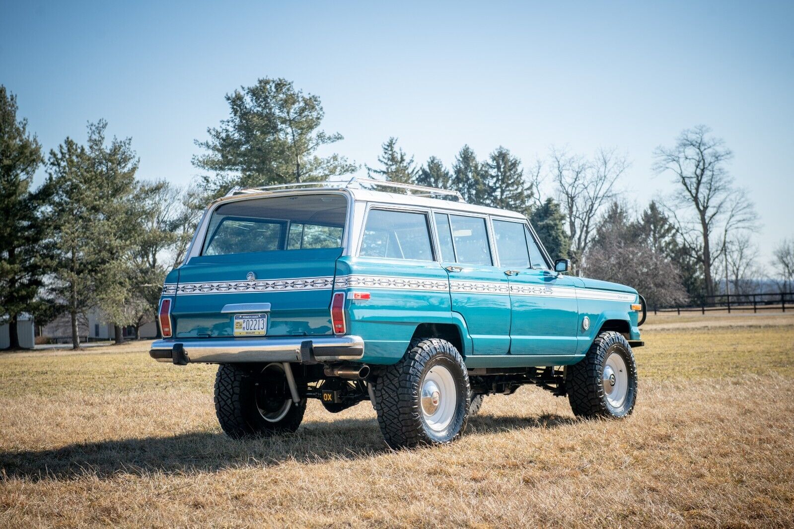 Jeep-Grand-Wagoneer-1987-SUV-5