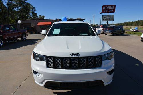 Jeep-Grand-cherokee-2017-white-3
