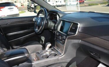 Jeep-Grand-cherokee-2017-white-9