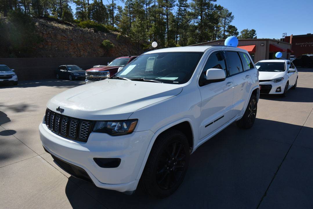 Jeep-Grand-cherokee-2017-white