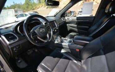 Jeep-Grand-cherokee-2018-silver-10