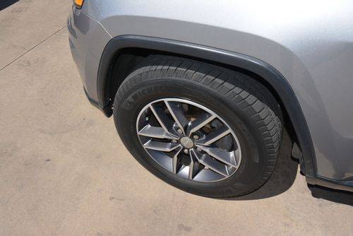 Jeep-Grand-cherokee-2018-silver-13