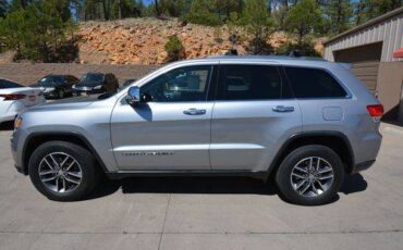 Jeep-Grand-cherokee-2018-silver
