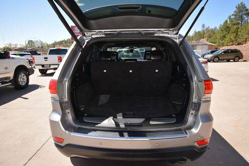 Jeep-Grand-cherokee-2018-silver-4