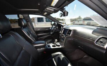 Jeep-Grand-cherokee-2018-silver-6