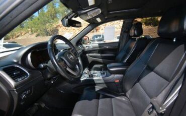 Jeep-Grand-cherokee-2018-silver-9