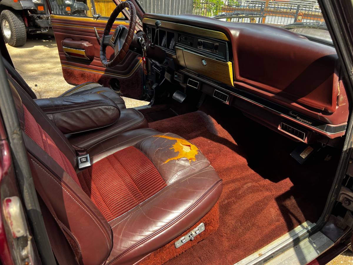 Jeep-Grand-wagoneer-1987-10